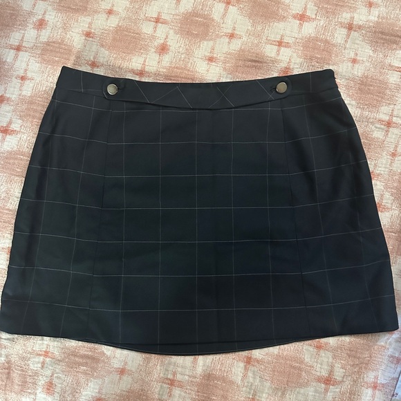 Banana Republic Black Checkered Pencil Skirt - Picture 1 of 6